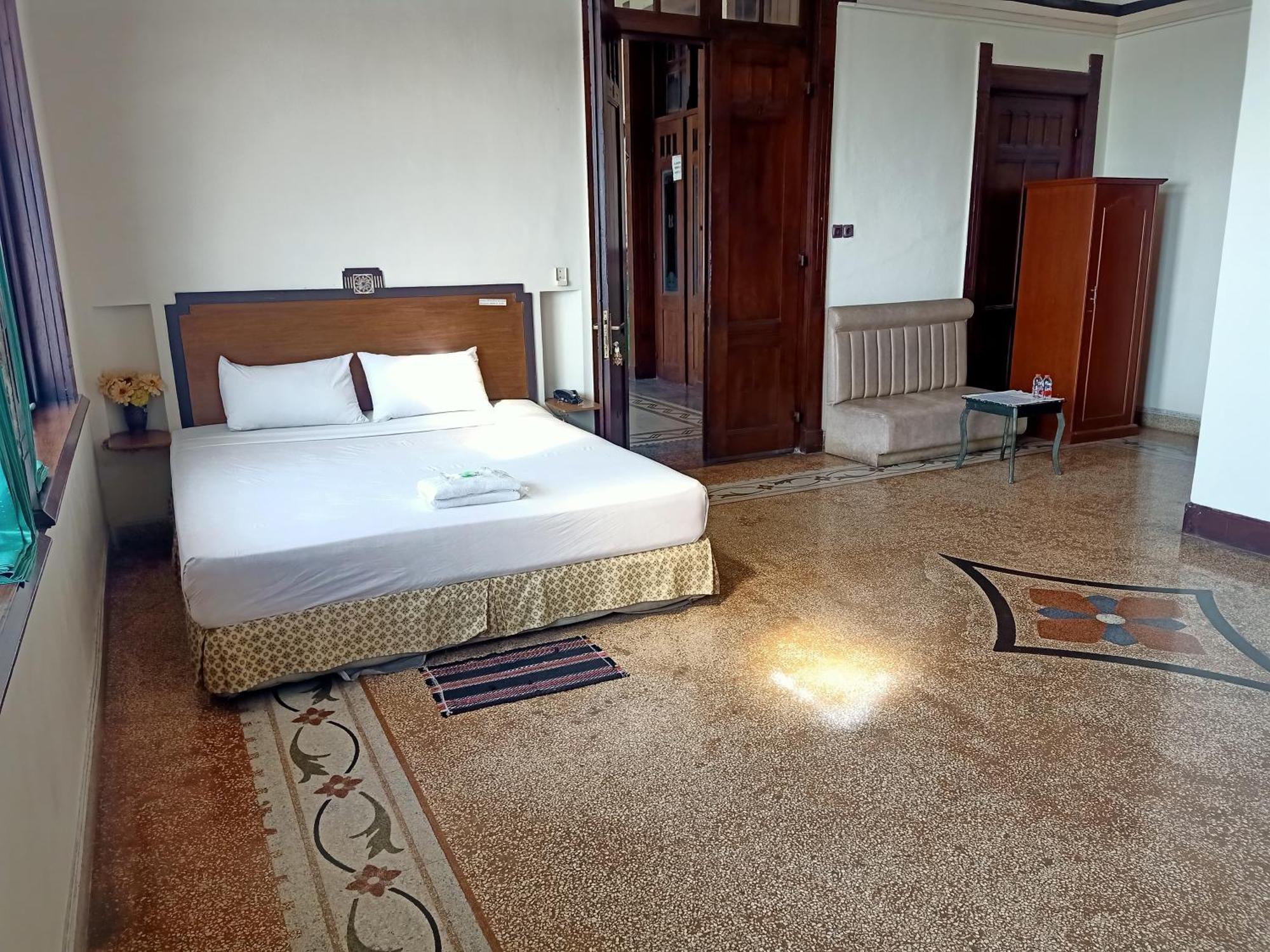 Hotel Niagara Lawang Exteriör bild